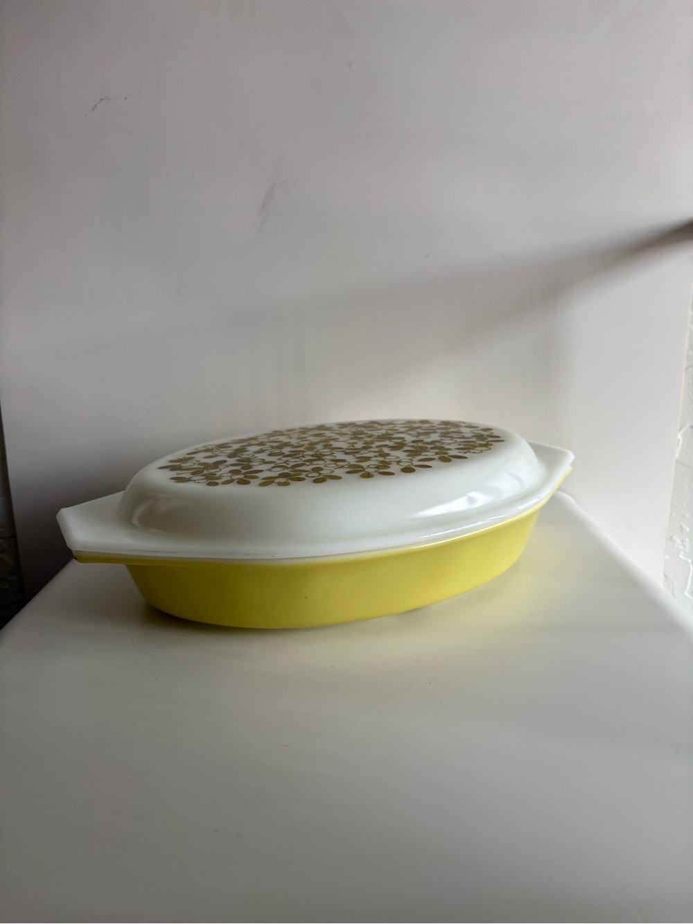 Vintage Pyrex Verde Olive Divided Casserole 1.5 Quart Dish w/Lid